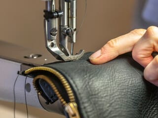Benefits of Owning a Sewing Machine for Bag Making